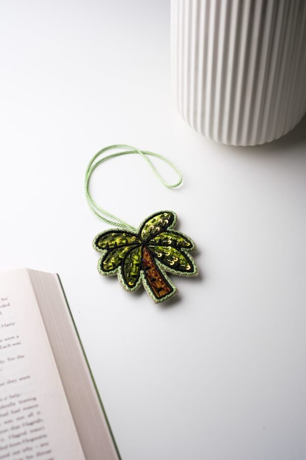 img_6704 ميدالية مطرّزة - Hand-Embroidered Charm