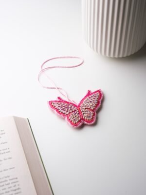 ميدالية مطرّزة - Hand-Embroidered Charm